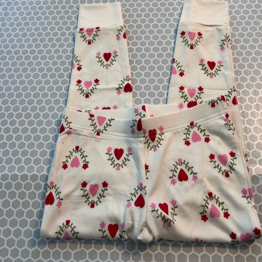 NWT Old Navy Kids Heart Print Pajama Set - Cream with Pink & Red Hearts Size S